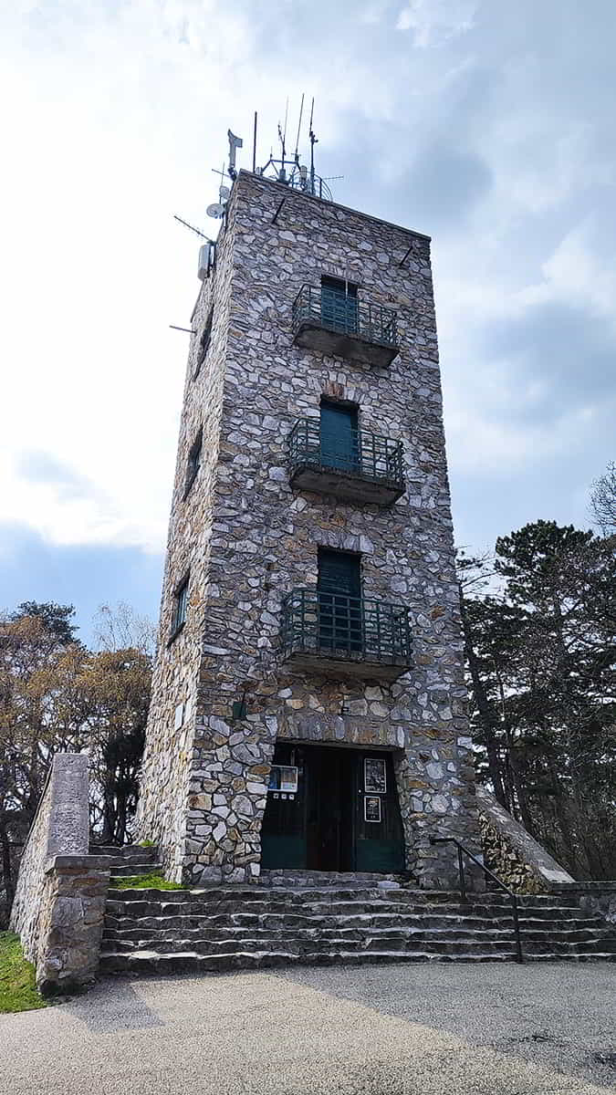 hikeling.hu - Károly-kilátó